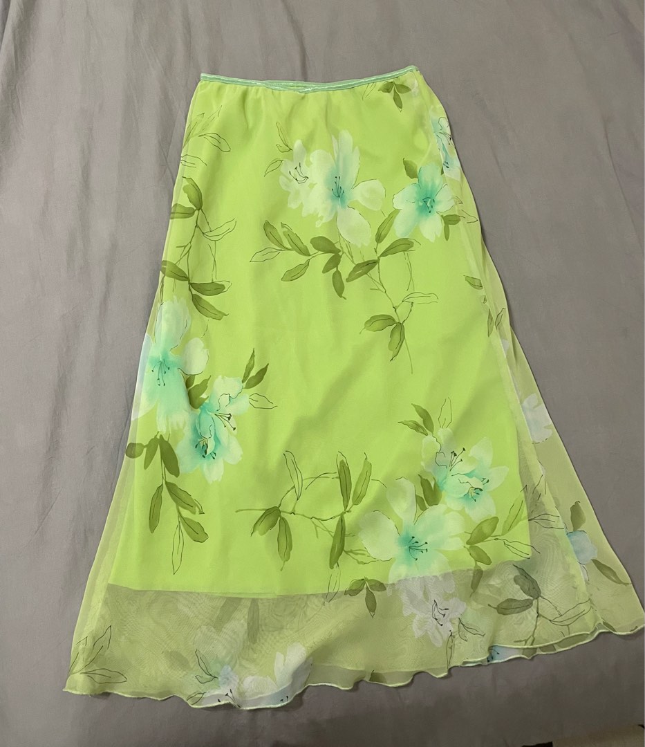 VINTAGE GREEN FLORAL MIDI SKIRT, Women's Fashion, Bottoms, Skirts on