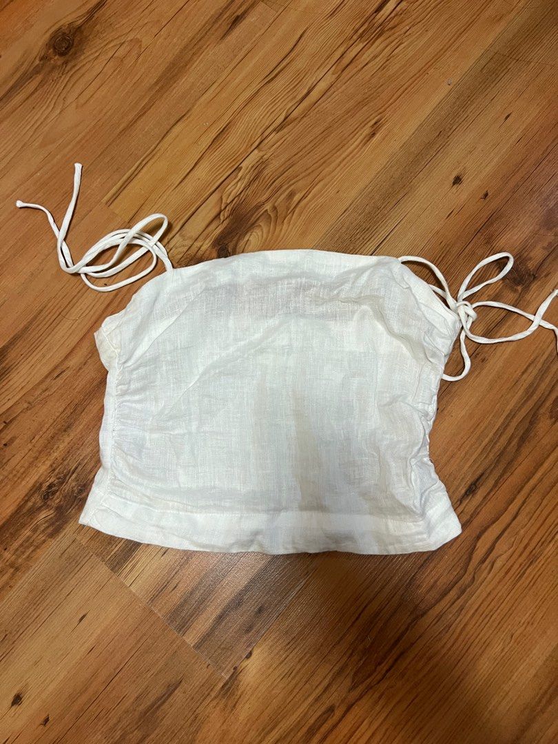 White Basic Tops (Category: Blouses) located in Singapore. Submitted by pris3578 (Listing ID 1270553614, Image 6). Description: 1 for $10! From various blog shops - mostly brand new :) Negos for fast deals!.