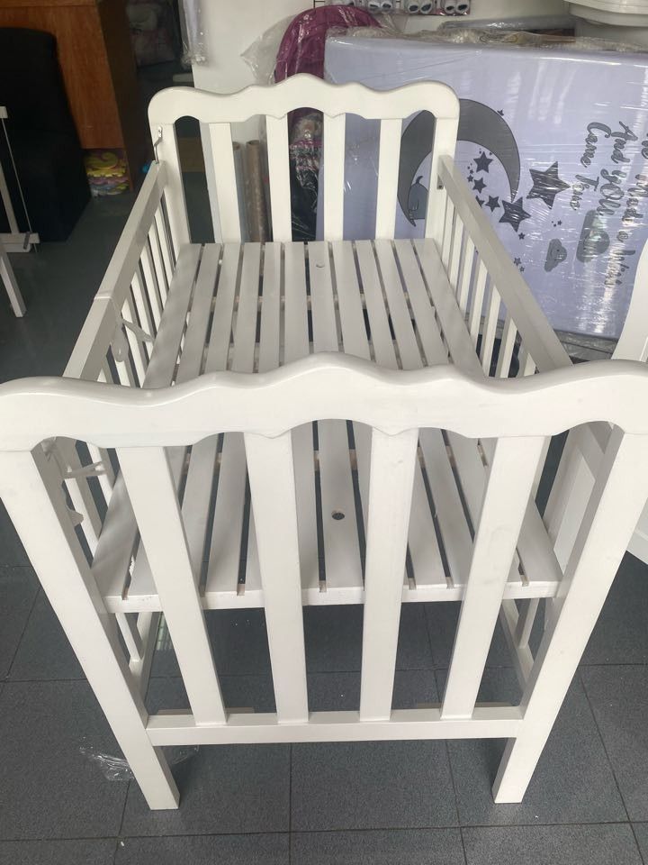 White Wooden Crib (24x40) (Category: Cots & Cribs) located in Bulacan. Submitted by declutterwithabby (Listing ID 1270520645, Image 2). Description: •Size 24x40 •Elegant Wave design •Co-sleeper Crib / Dropside •Foldable •Inclusion: 2" uratex foam •Originally bought from Enrico's Crib worth 6,500 php •Selling for 4,000php only •Used with care •RFS: baby prefers cosleeping ever since + for play pen na din sya •Pick up or Meet-up: Baliuag, Bulacan /