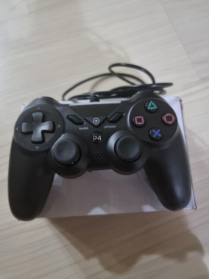 Wired controller for PS4 in the shape of PS3 controller Video