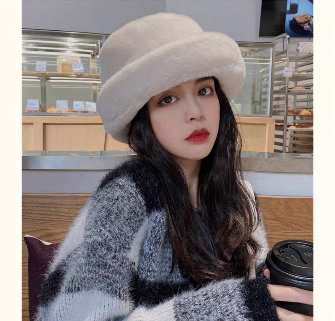 Winter Hat, Women's Fashion, Watches & Accessories, Hats & Beanies on  Carousell
