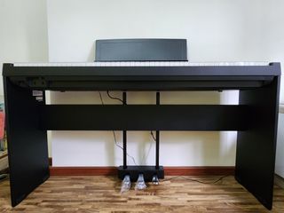 Yamaha P-125 Digital Piano