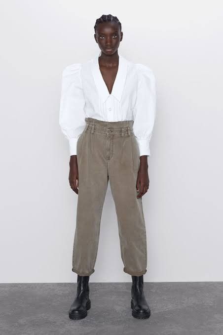 Zara Brown Paperbag jeans (Category: Jeans) located in Manila. Submitted by trymystuff (Listing ID 1270584877, Image 1). Description: Zara Brown Paperbag Jeans EU32 fits XS Zara sizing Used once only super nice in actual, just wrinkled due to storage.