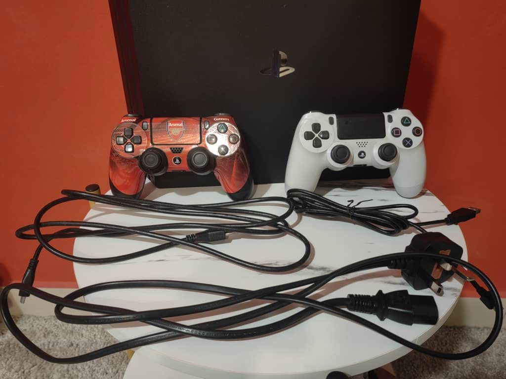 Ps4 pro hotsell christmas sale