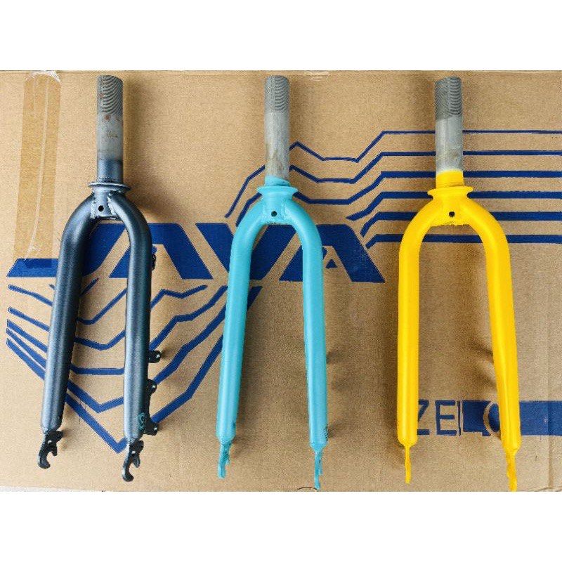 20" JAVA ZELO ORIGINAL FORK (Category: Bicycles) located in Batu Caves. Submitted by jag128 (Listing ID 1270759975, Image 1). Description: 20” JAVA ZELO ORIGINAL FORK Colour: Yellow, Green, Titanium #java #javabikes #javabikesmalaysia #FORK #zelo .