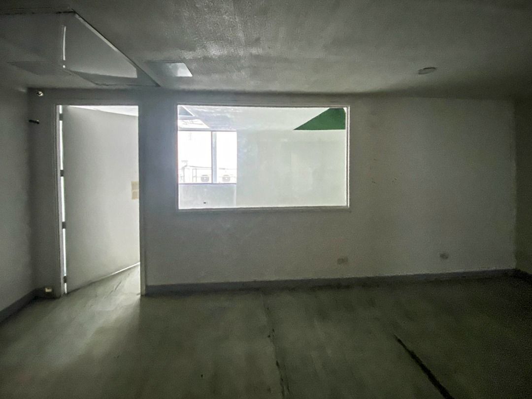 260 sqm Building and Warehouse for Rent in Chino Roces Ave, Makati City