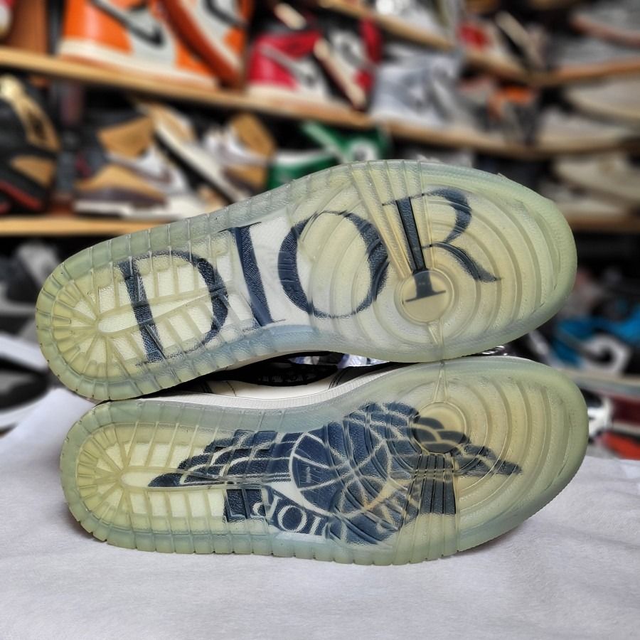 Jordan a1 dior best sale