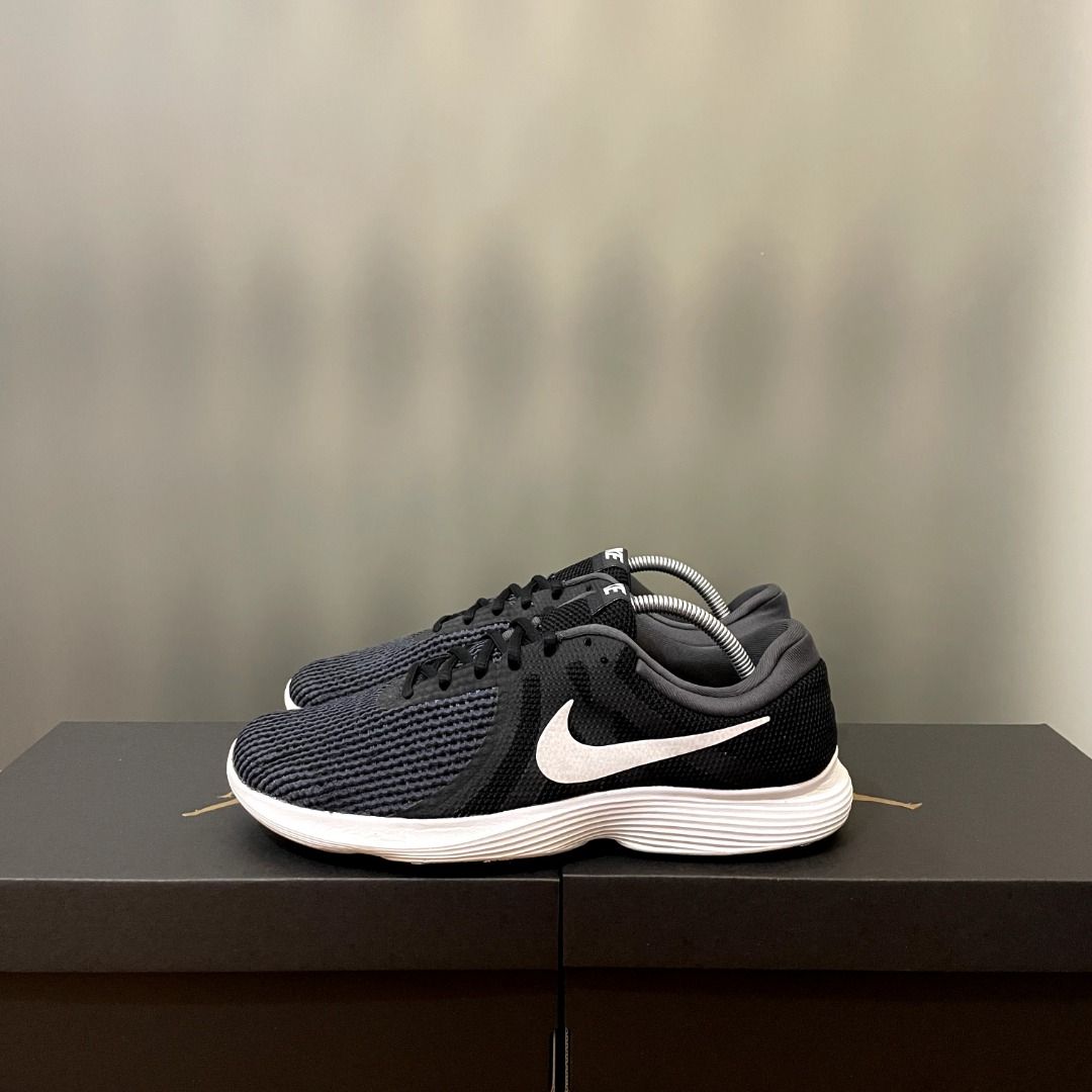 Sepatu nike revolution 4 sales