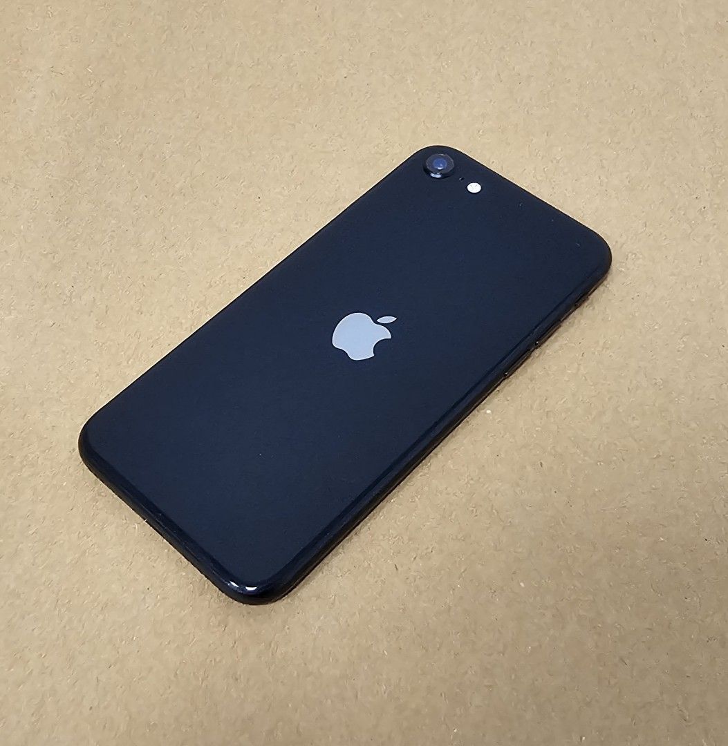 外觀八成以上新!電池健康度100%! iPhone SE (第3 代) /128G/午夜色(MMXJ3TA/A), 手機及配件, 手機, iPhone, iPhone SE 系列在旋轉拍賣 外觀八成以上新!電池健康度100%! iPhone SE (第3 代) /128G/午夜色(MMXJ3TA/A), 手機及配件, 手機, iPhone, iPhone SE 系列在旋轉拍賣