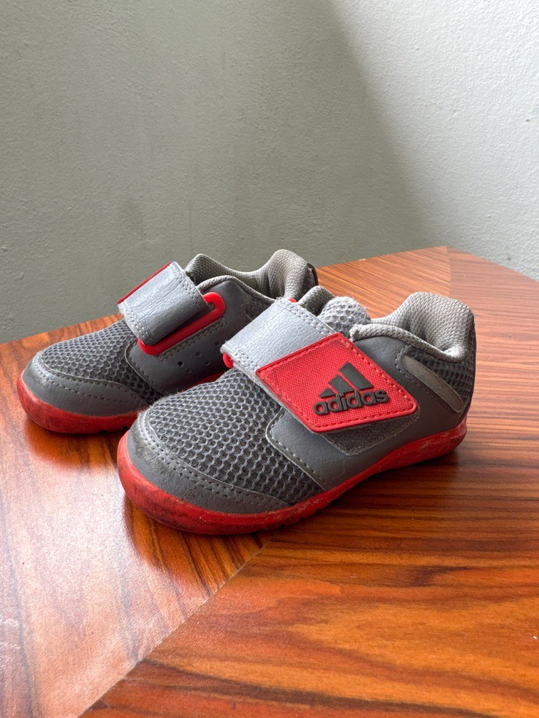 Adidas kids on sale size 12