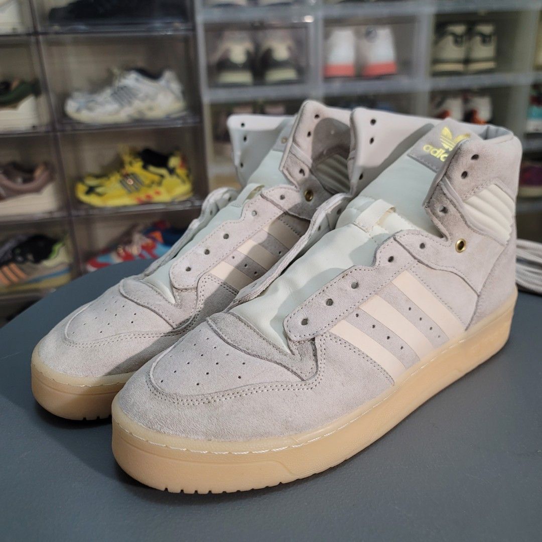 adidas Rivalry High 10.5US (Category: Sneakers) located in Manila. Submitted by hapibertday (Listing ID 1270822455, Image 1). Description: Size: 10.5US Condition: Used 3-5x, gathered dust from storage Price: 1500 - SRP 5800 Remarks: - 100% Authentic; I don't sell or wear fake shoes, all shoes for sale are my personal pairs - All shoes are generally well taken care of. Some may be dirty/dusty from storage, but none have major damage or are overuse