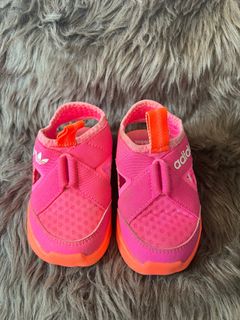 (Category: ) located in . Submitted by _declutteringmom (Listing ID 1270663697, Image 1). Description: .