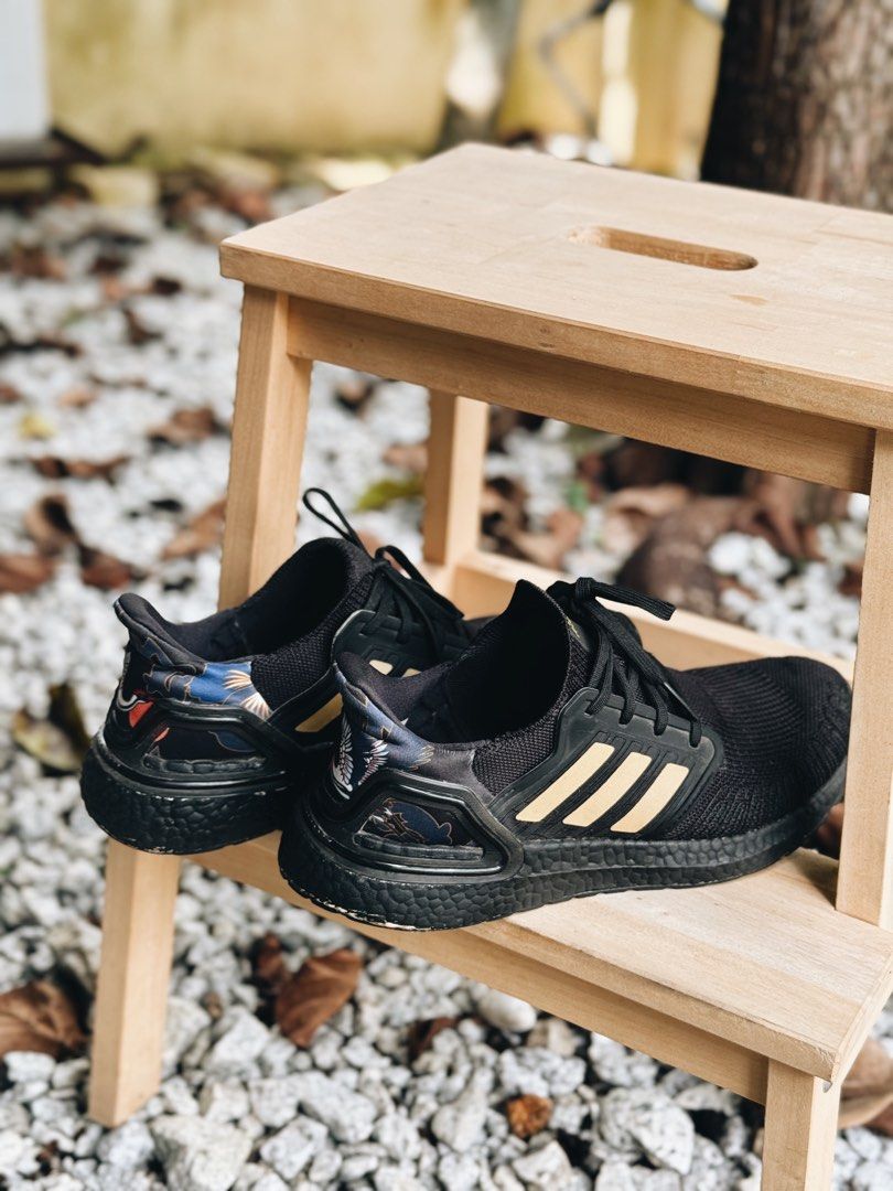 Ultra boost 2025 black 11