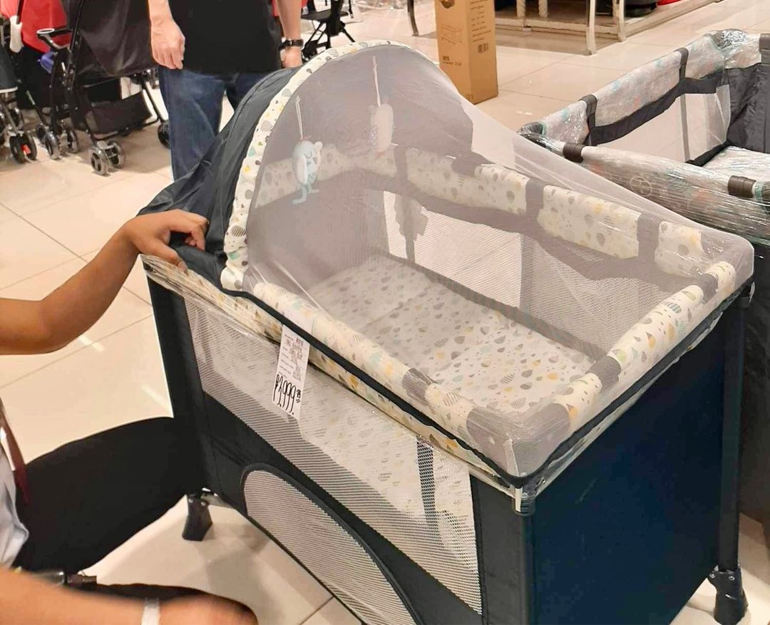 Akeeva Luxury Playpen Crib, Babies & Kids, Baby Nursery & Kids