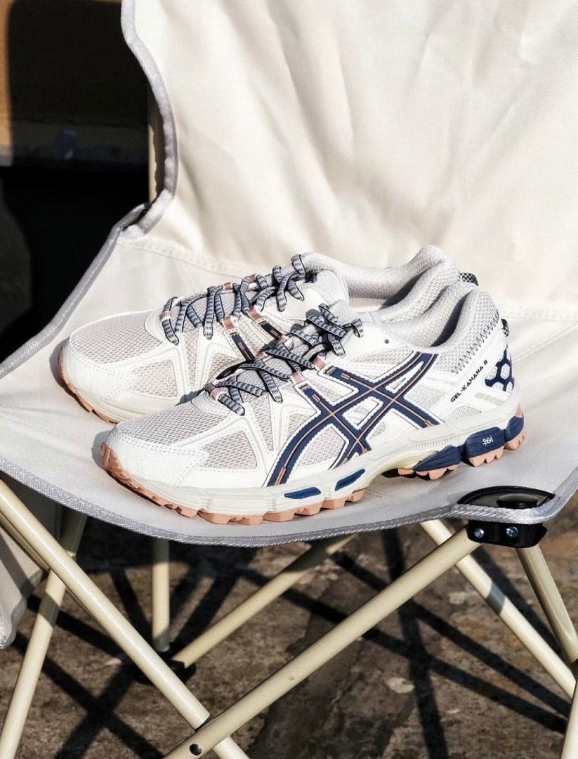 Asics gel kahana 6 Grey top