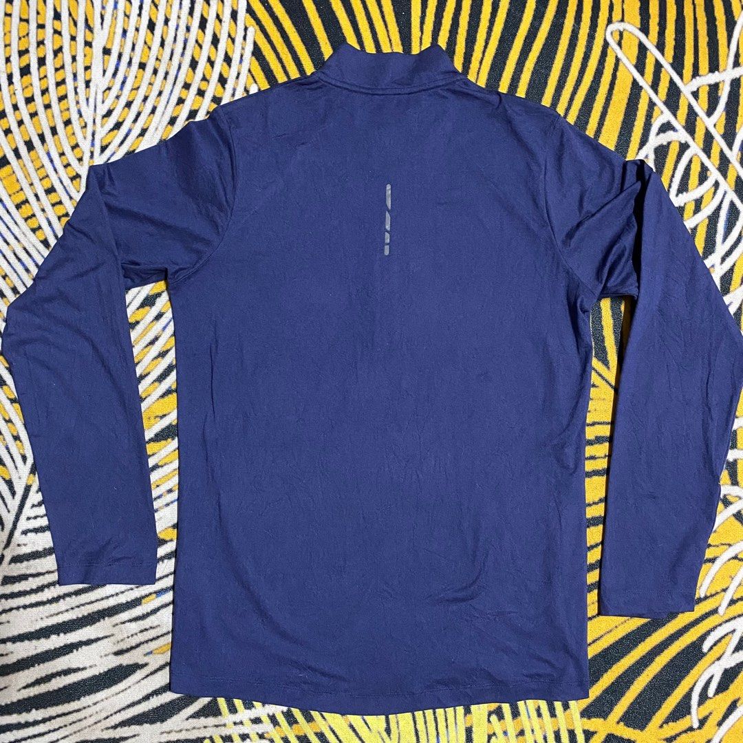 ASICS MOTION DRY RUNNING JACKET Men s Fashion Tops Sets