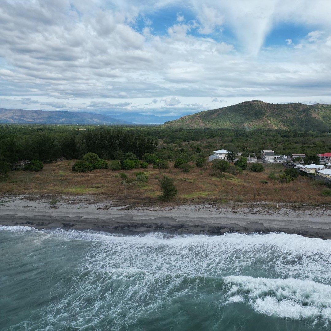 Beach Front Lot in Pundaquit, San Antonio, Zambales, Property, For Sale