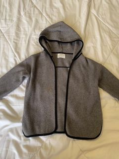 (Category: ) located in . Submitted by dinascloset_ (Listing ID 1270676984, Image 1). Description: .