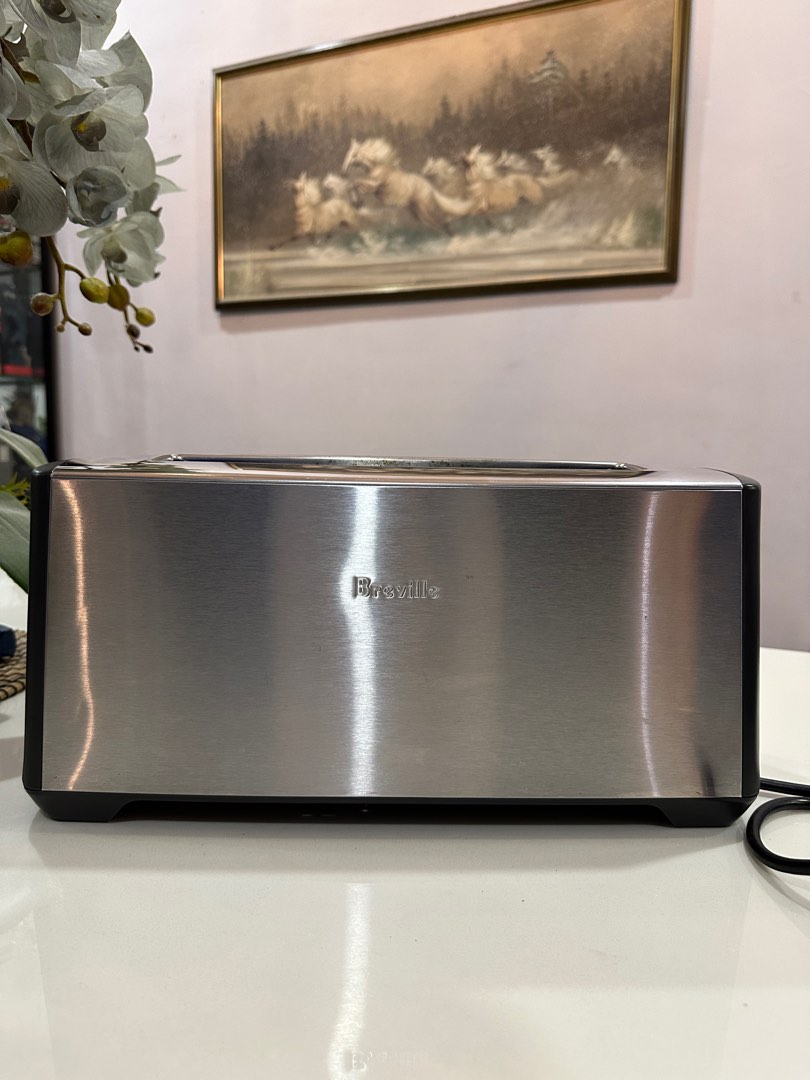 BREVILLE 4 SLICE TOASTER, TV & Home Appliances, Kitchen Appliances