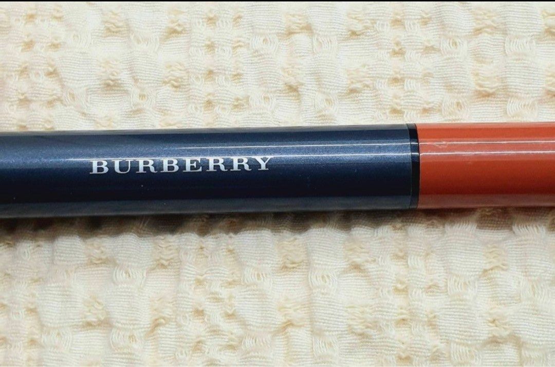 BURBERRY Lip Velvet Crush Cinnamon No.25 Beauty Personal Care