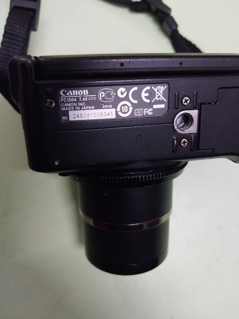 Canon g12 camera.( lens error), Photography, Cameras on Carousell