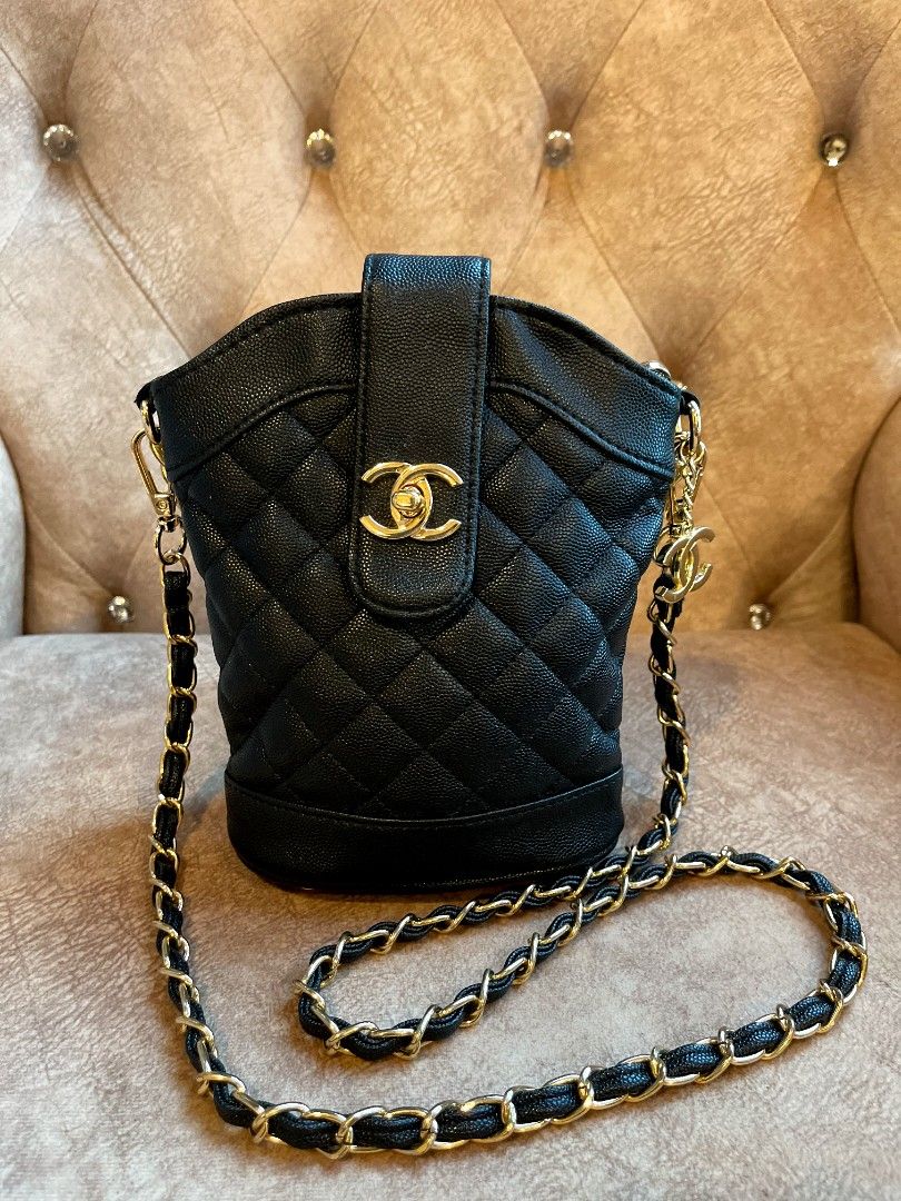Chanel vip discount gift crossbody bag