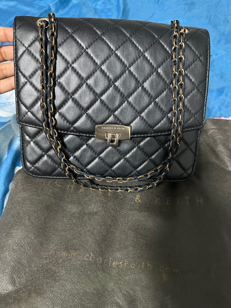 Charles and keith store quilted sling bag