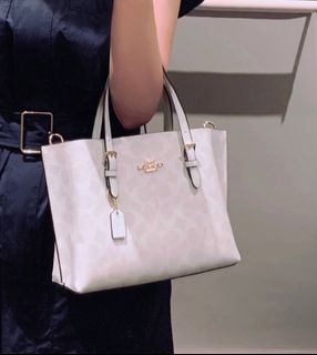 (Category: ) located in . Submitted by shinnywinnie.bag (Listing ID 1270776227, Image 1). Description: .