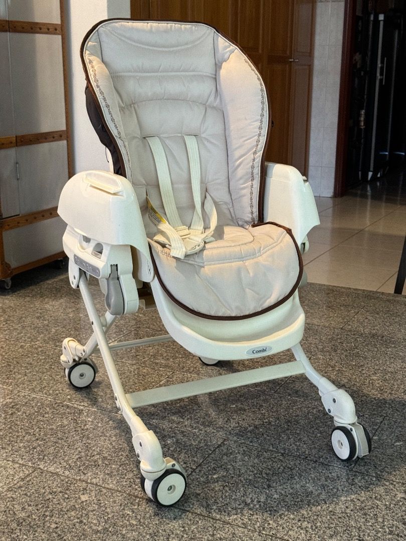 Combi high chair cushion top
