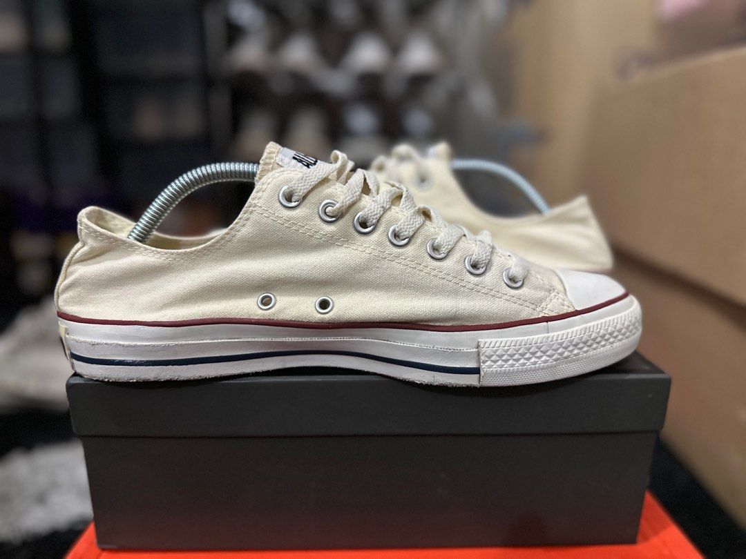 Cream converse hotsell uk