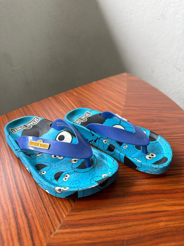 Cookie monster flip flops store