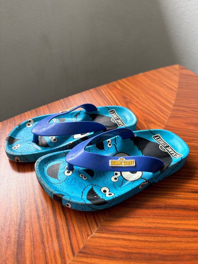 Cookie monster flip best sale flops