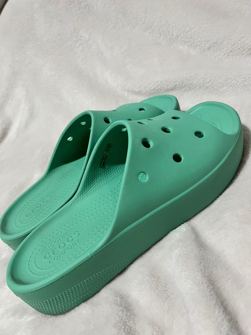 yeezy slippers crocs