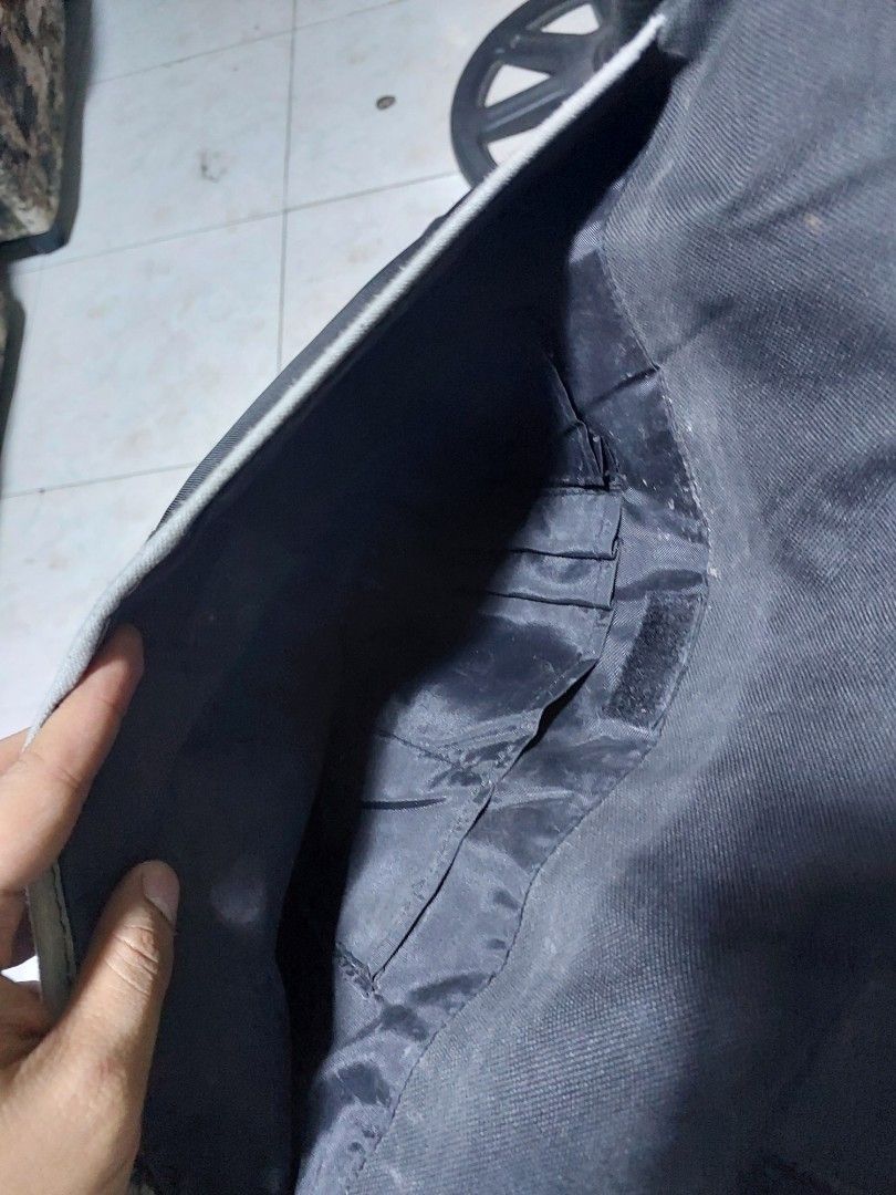 DELL Laptop Bags (Category: Laptop Bags & Sleeves) located in Pateros City. Submitted by jonflor (Listing ID 1270644864, Image 2). Description: Dell Laptop Bags No flaws and deffects RFS: Stock nalang.