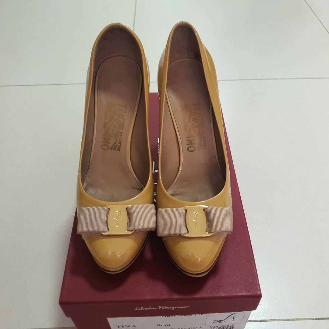 Ferragamo nude heels cheap