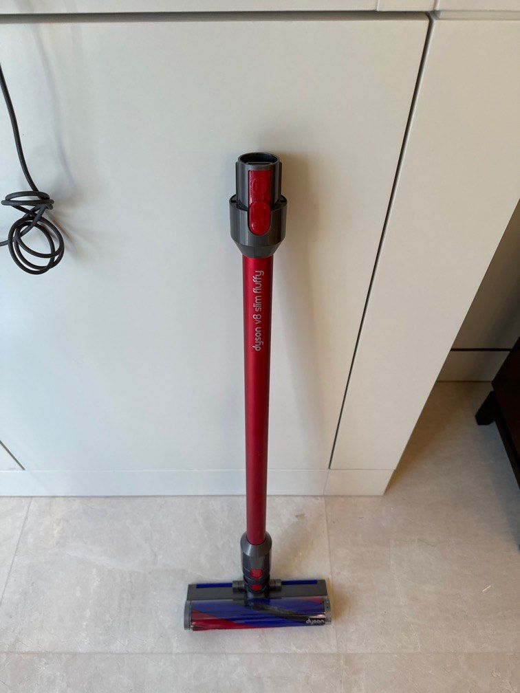 Dyson V8 slim fluffy, TV & Home Appliances, Vacuum Cleaner ...