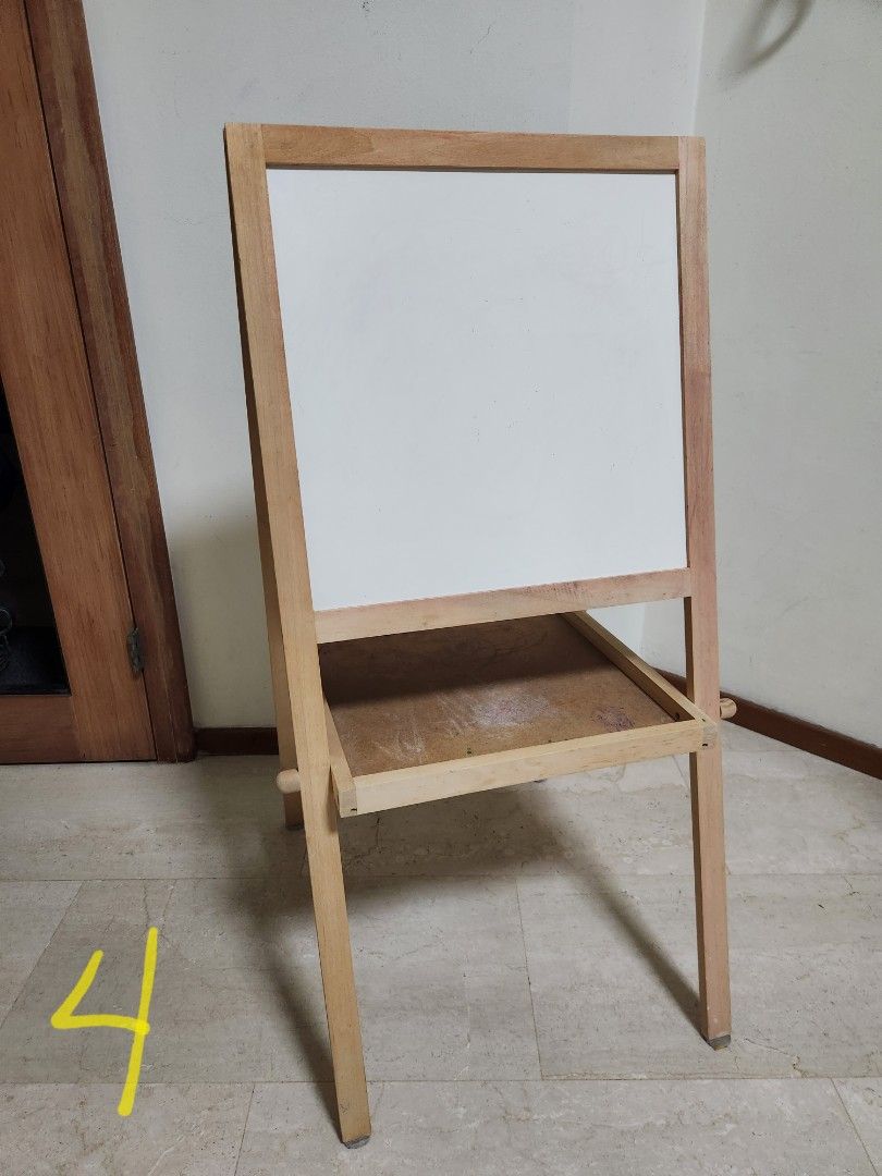 ELC Easel, Babies & Kids, Baby Nursery & Kids Furniture, Other Kids Furniture on Carousell