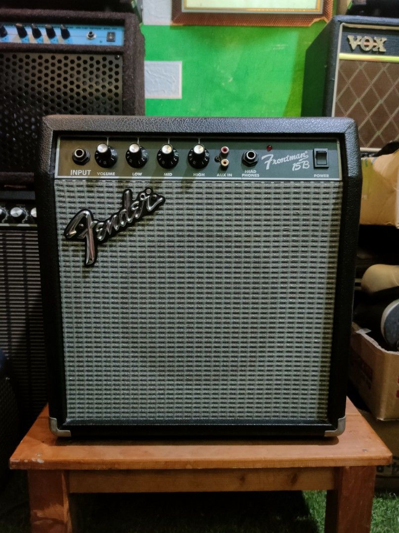 Fender store frontman 158