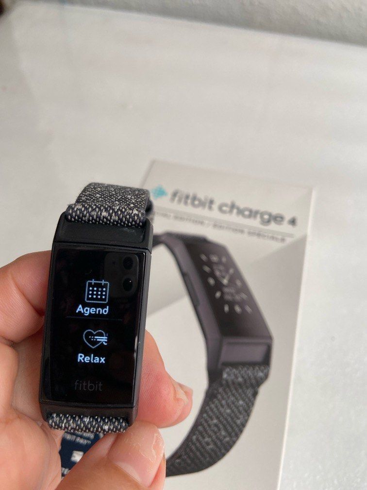Fitbit charge 2025 4 on ankle