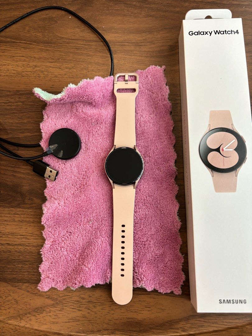 Galaxy Watch 4 Pink Gold 40mm 2022 Set Mobile Phones Gadgets