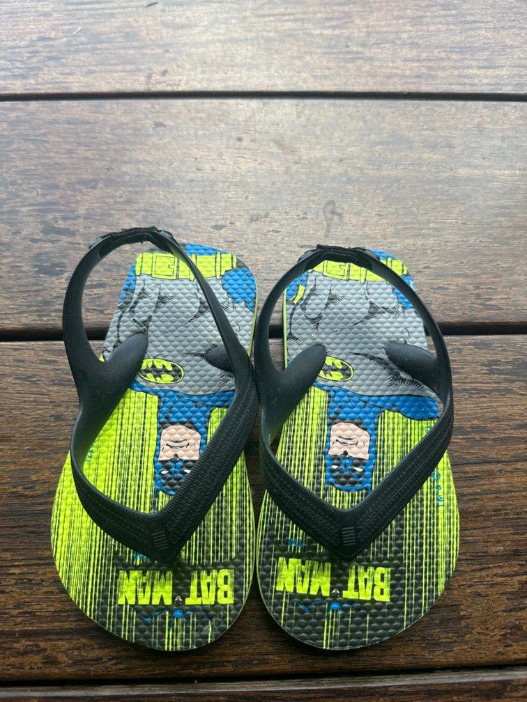 Batman flip flops top toddler