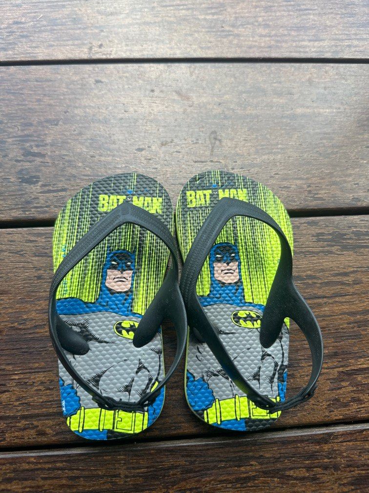 Batman flip 2024 flops toddler