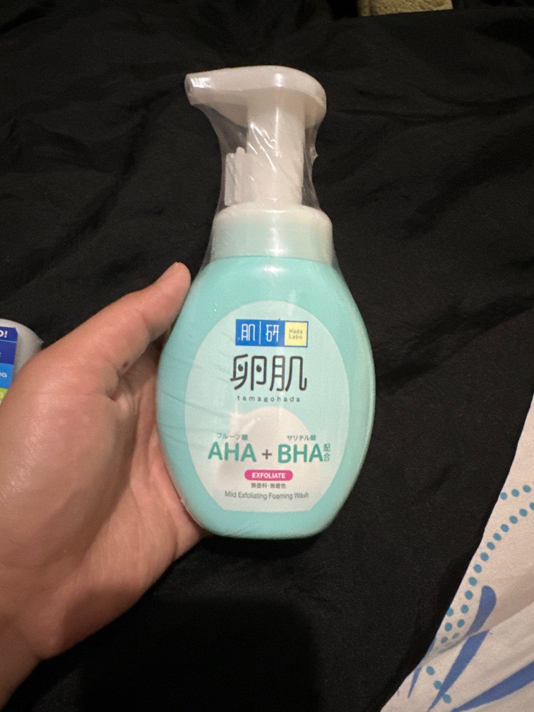 Hada Labo AHA+BHA Mild Exfoliating Foaming Wash, Beauty & Personal Care