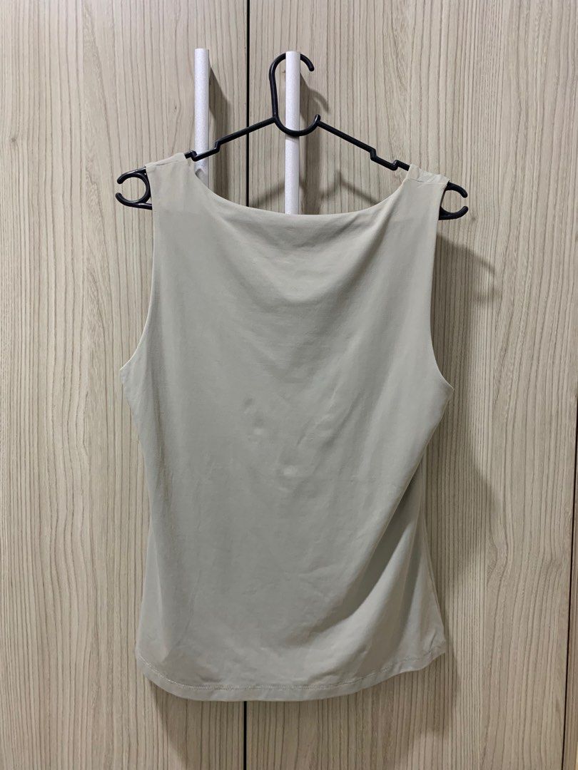 Mint green vest sales top