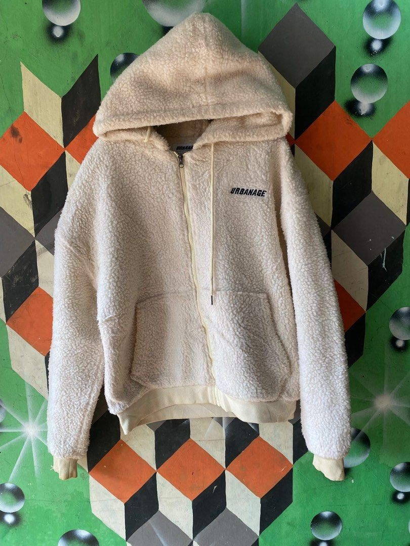 Hoodie jip bulu domba urbanage size m second