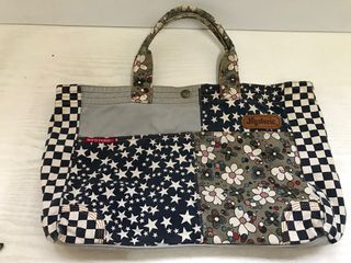 （分類：）位於 。 由 tsetselee 提交（商品編號 1263165189，圖片 1）。簡介： 。