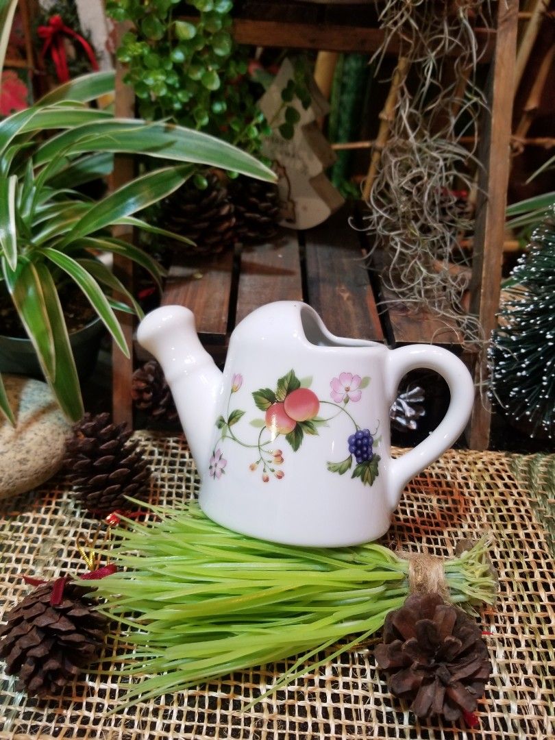 Japan Vintage Menard Floral mini porcelain Watering can Planter 15cmx9