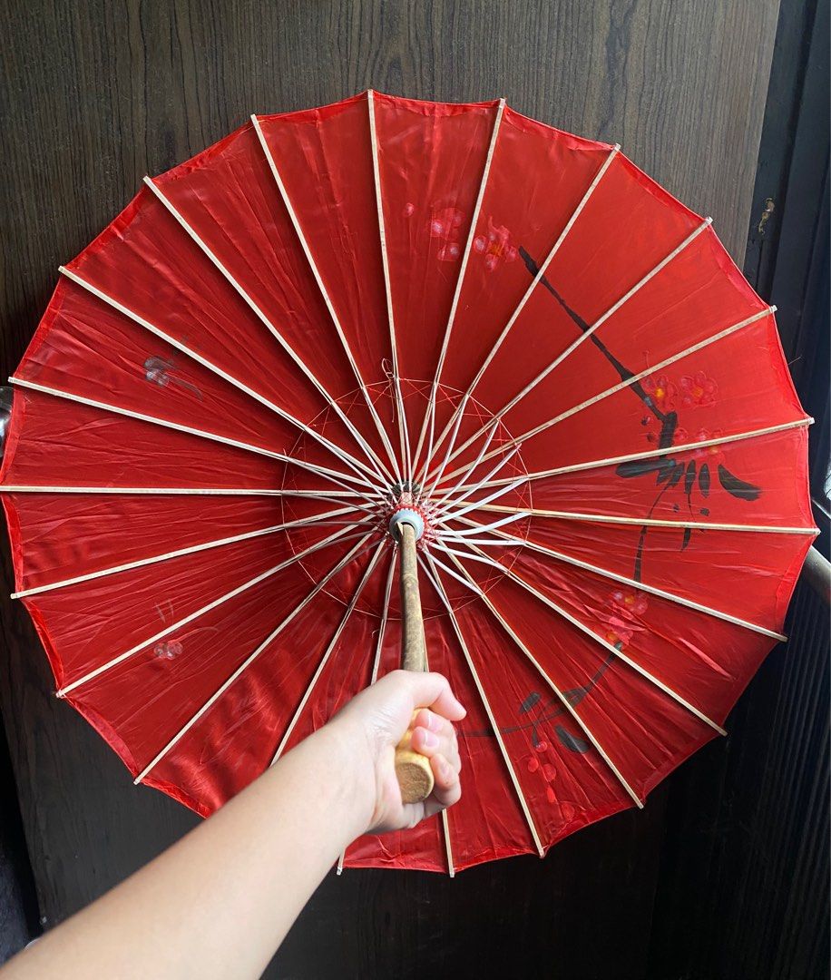 Japanese Parasol (Category: Umbrellas) located in Valenzuela. Submitted by mystiica (Listing ID 1270651214, Image 2). Description: Japanese Parasol • Used only for PE • Sf will be shouldered by the buyer. • MOP: GCash • Feel free to dm me for any inquiries..