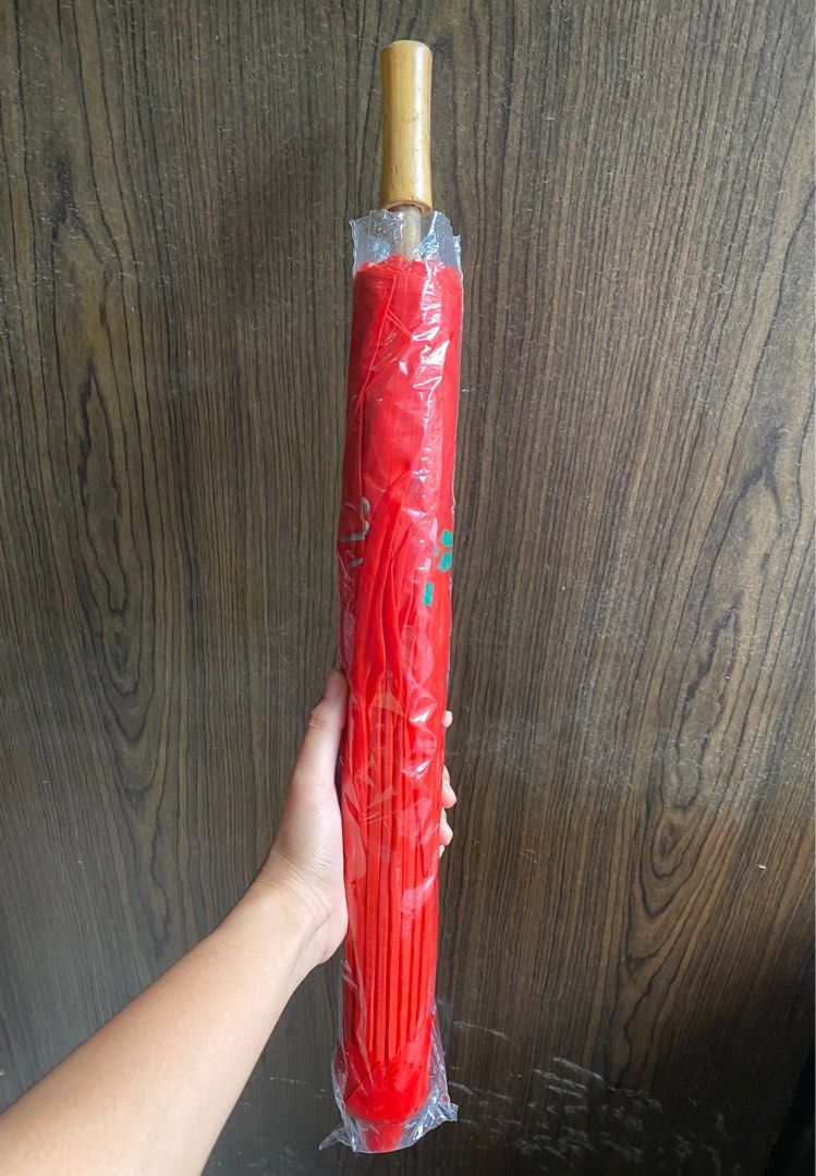 Japanese Parasol (Category: Umbrellas) located in Valenzuela. Submitted by mystiica (Listing ID 1270651214, Image 3). Description: Japanese Parasol • Used only for PE • Sf will be shouldered by the buyer. • MOP: GCash • Feel free to dm me for any inquiries..