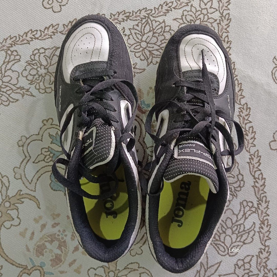 Futsal shoes size hotsell 11